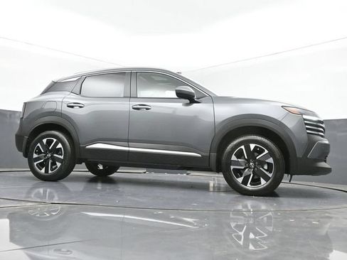 New 2025 Nissan Kicks SV w/ SV Premium Package AWD/4WD image 41