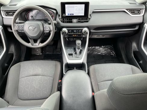 Used 2025 Toyota RAV4 XLE AWD/4WD image 9