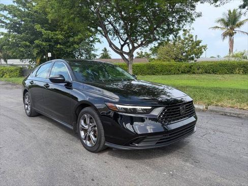 Used 2023 Honda Accord EX image 8