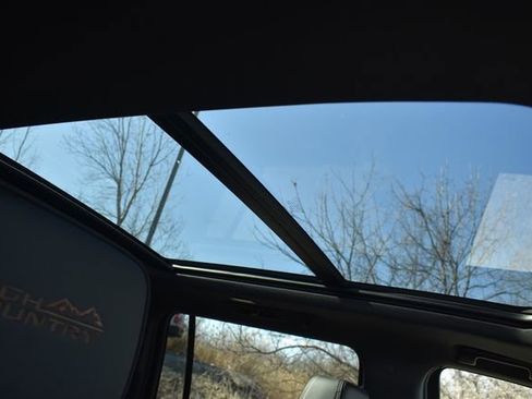 New 2026 Chevrolet Suburban High Country image 18