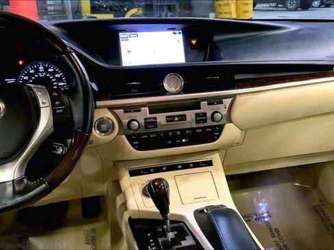 Used 2015 Lexus ES 350 image 6
