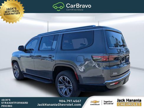Used 2022 Jeep Wagoneer Series III w/ Flexible Seating Group AWD/4WD image 5