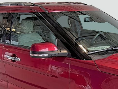 Used 2018 Ford Explorer Limited w/ Ford Safe & Smart Package AWD/4WD image 15