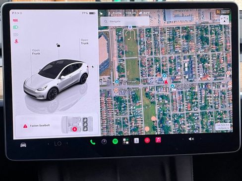 Used 2023 Tesla Model Y Long Range AWD/4WD image 26