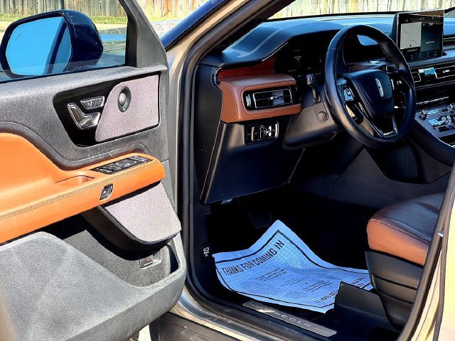Used 2023 Lincoln Aviator Reserve w/ Equipment Group 201A RWD image 8