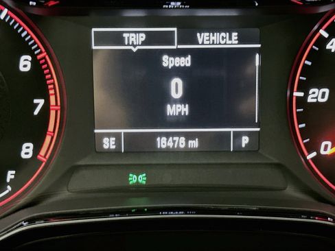 Used 2024 Chevrolet Trax RS FWD image 18