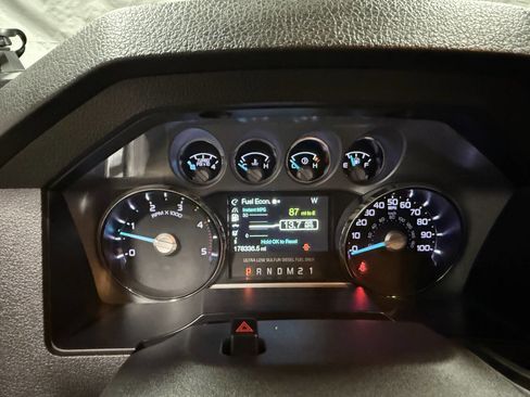 Used 2012 Ford F250 Lariat w/ Chrome Pkg image 23