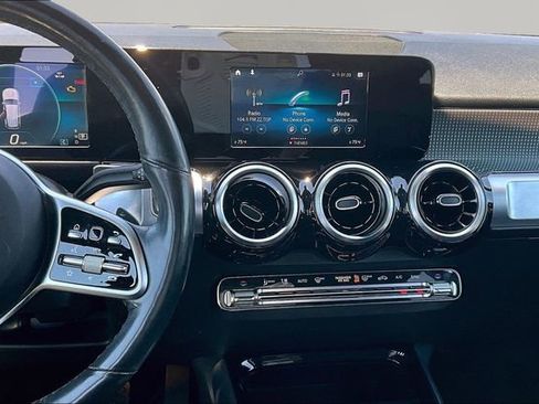 Used 2023 Mercedes-Benz GLB 250 4MATIC image 6