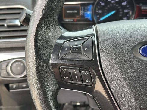Used 2018 Ford Explorer Limited w/ Equipment Group 301A AWD/4WD image 29