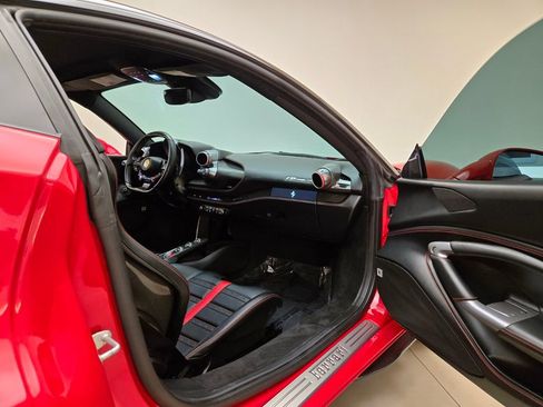 Used 2020 Ferrari F8 Tributo RWD image 21