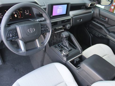Used 2026 Toyota 4Runner SR5 RWD image 2