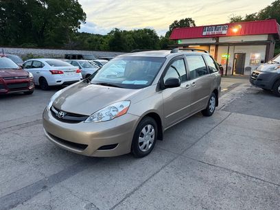 Used 2007 Toyota Sienna CE