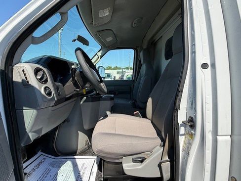 Used 2010 Ford E-350 and Econoline 350 Super Duty RWD image 15
