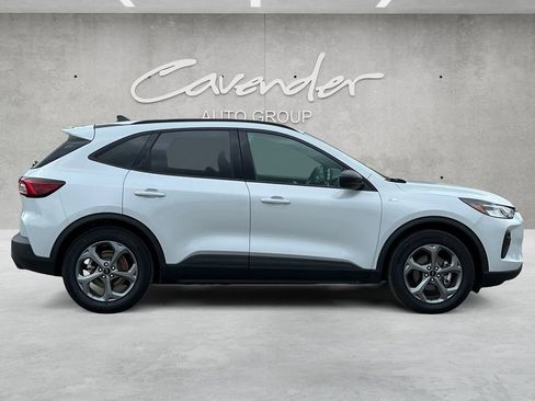 Used 2025 Ford Escape ST-Line FWD image 17