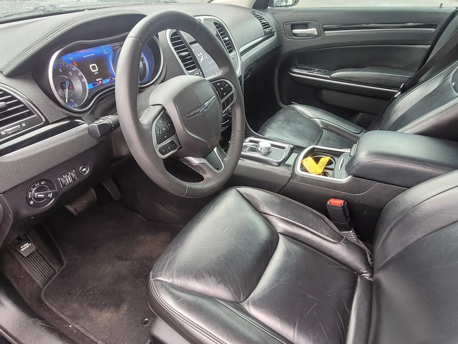 Used 2023 Chrysler 300 Touring L RWD image 21