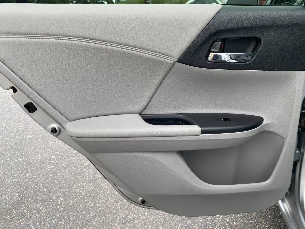 Used 2013 Honda Accord EX-L image 24