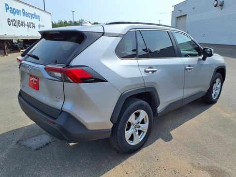 Used 2019 Toyota RAV4 XLE w/ Convenience Package image 6