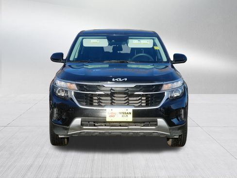 Certified 2024 Kia Seltos LX image 2