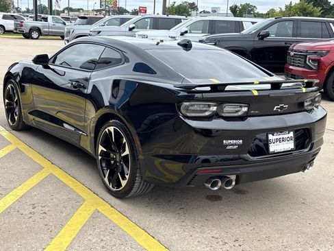 Used 2023 Chevrolet Camaro SS RWD image 5