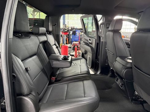 Used 2025 GMC Sierra 1500 SLT AWD/4WD image 11