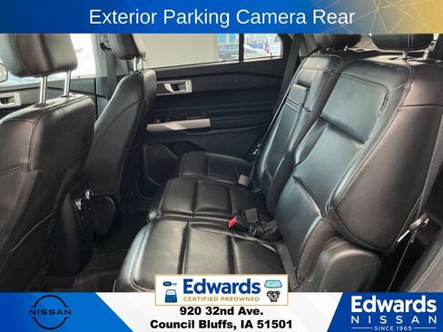 Used 2021 Ford Explorer XLT w/ Equipment Group 202A AWD/4WD image 17