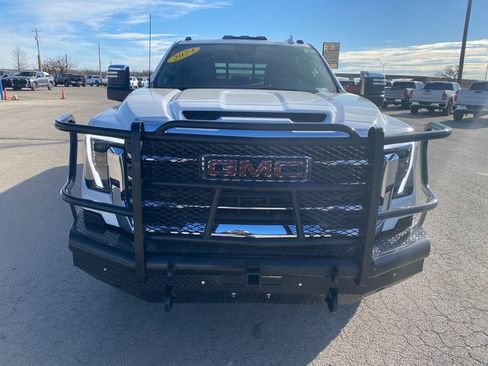 Used 2024 GMC Sierra 3500 SLT w/ SLT Premium Package image 9