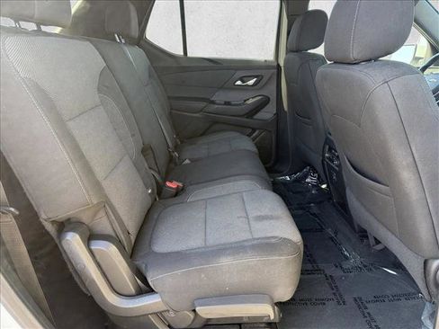 Used 2023 Chevrolet Traverse LT image 21