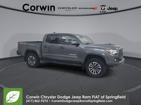 Used 2020 Toyota Tacoma TRD Sport image 1