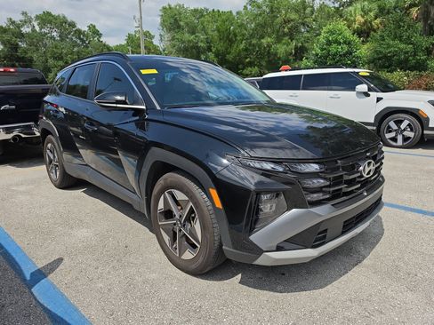 Used 2025 Hyundai Tucson SEL FWD image 2