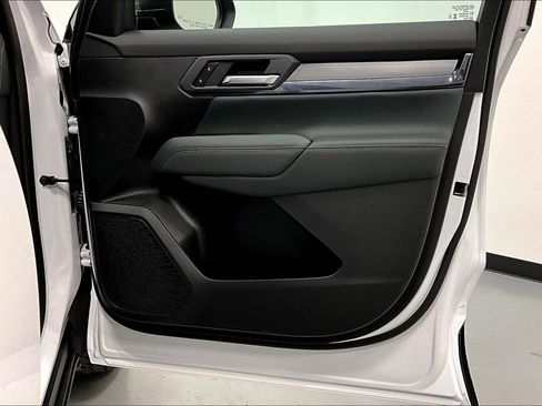 New 2026 GMC Terrain AT4 w/ Convenience Package III image 19