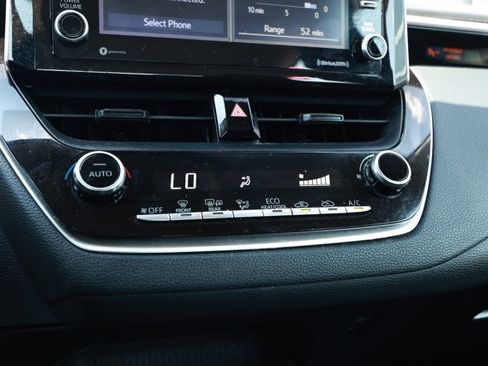 Used 2021 Toyota Corolla LE FWD image 18