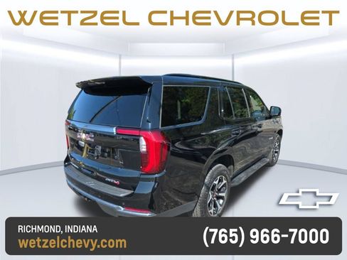 Used 2025 GMC Yukon AT4 AWD/4WD image 3