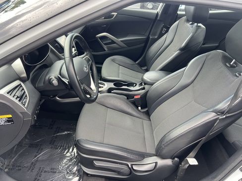 Used 2015 Hyundai Veloster w/ Option Group 03 image 13