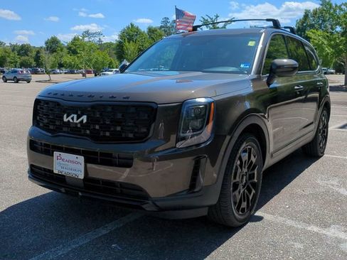 Used 2022 Kia Telluride EX w/ EX Premium Package AWD/4WD image 8