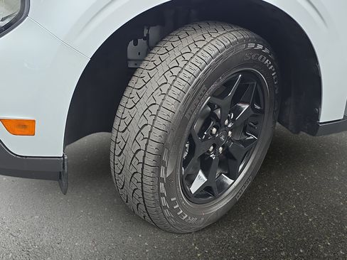 Used 2025 Ford Maverick XLT w/ XLT Luxury Package AWD/4WD image 30