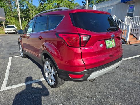 Used 2019 Ford Escape Titanium FWD image 4