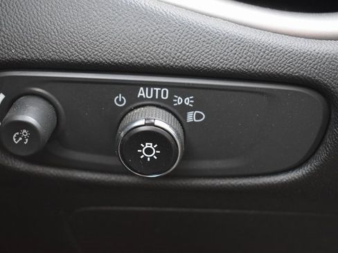 Used 2021 Chevrolet Malibu RS image 22