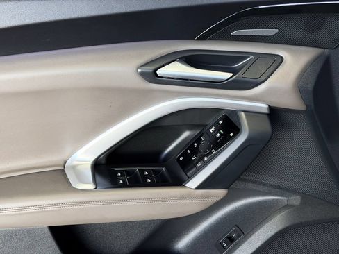 Certified 2025 Audi Q5 Premium Plus w/ Premium Plus AWD/4WD image 22