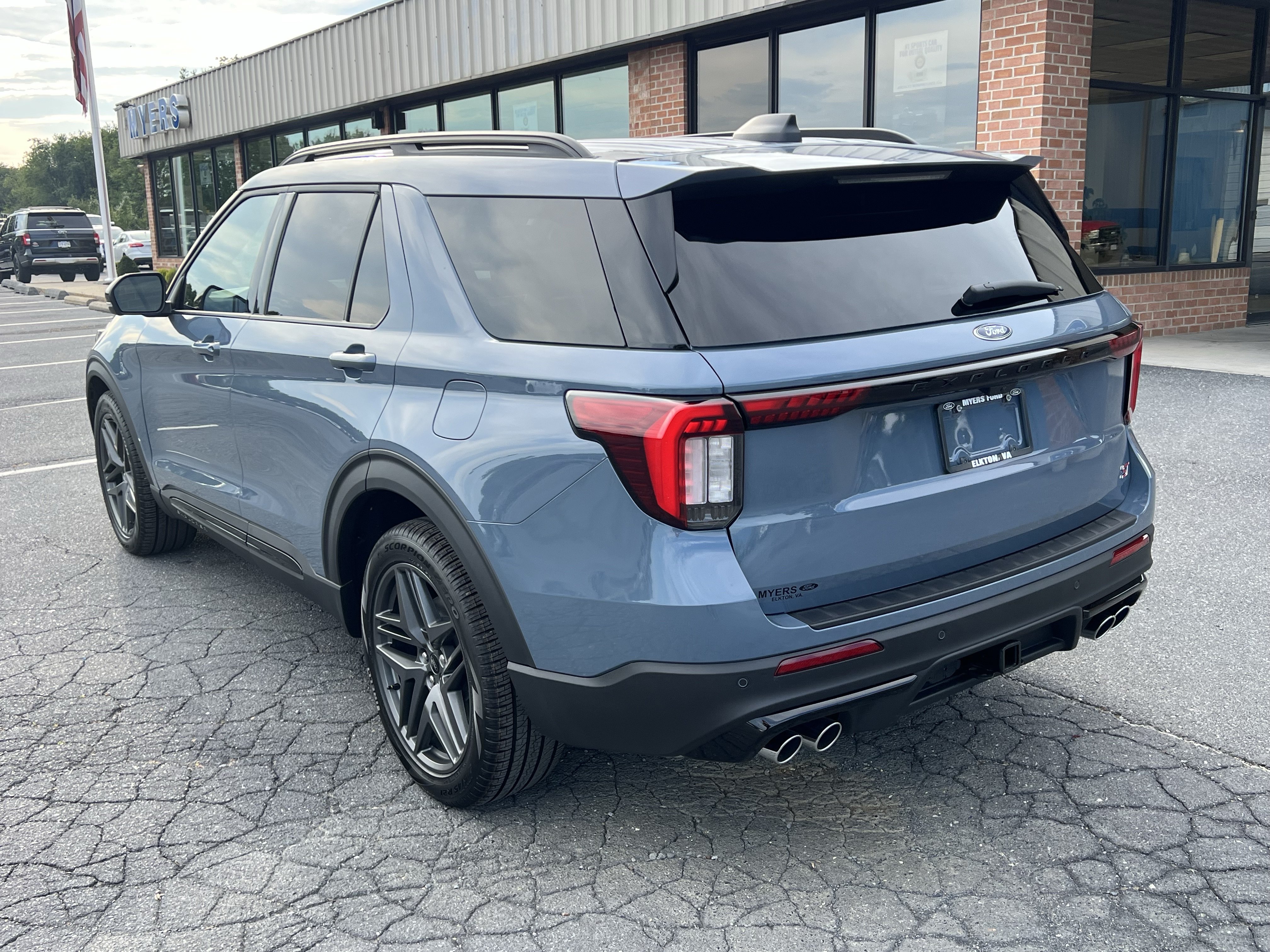 New 2026 Ford Explorer ST w/ Sun And Sound Package AWD/4WD image 8