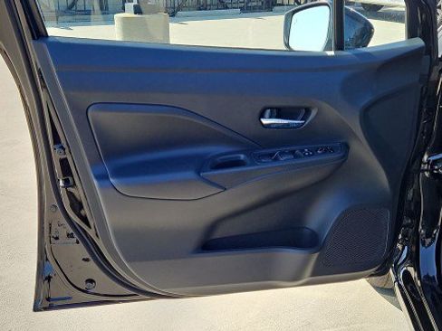 Used 2025 Nissan Versa SV FWD image 21