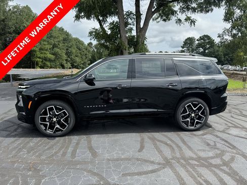 New 2026 Chevrolet Traverse High Country image 2