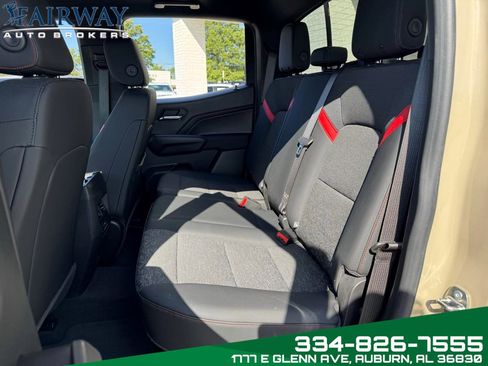 Used 2023 Chevrolet Colorado Z71 image 11