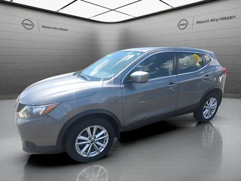 Used 2019 Nissan Rogue Sport S w/ Appearance Package AWD/4WD image 8