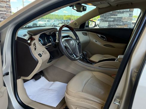 Used 2010 Buick LaCrosse CXL w/ Luxury Package image 9