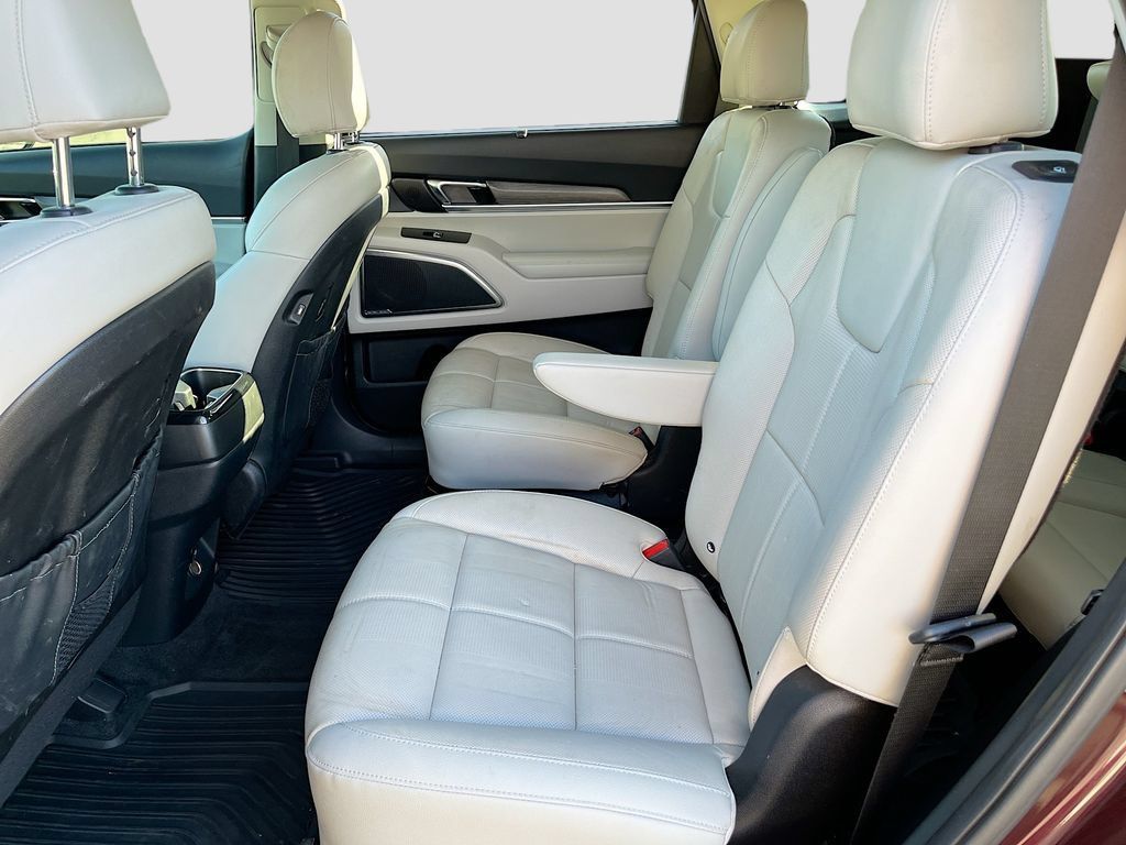 Used 2022 Kia Telluride SX w/ Nightfall Edition Package AWD/4WD image 26