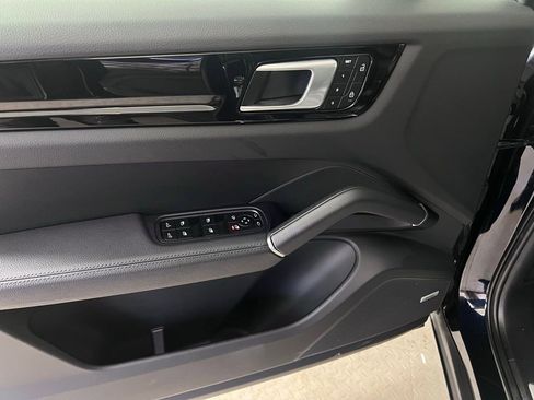 Certified 2023 Porsche Cayenne image 26