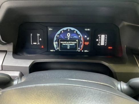 Used 2025 Toyota Tacoma SR5 AWD/4WD image 36