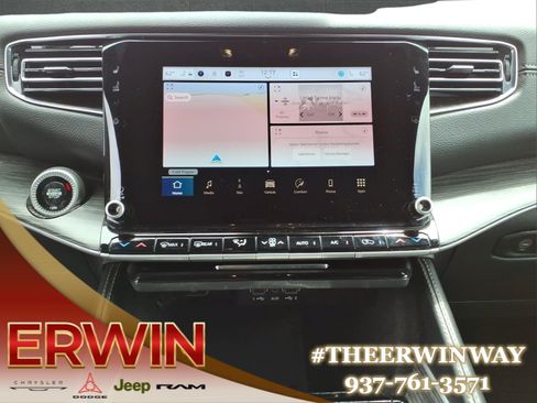 Used 2024 Jeep Wagoneer L Series II w/ Flexible Seating Group AWD/4WD image 20