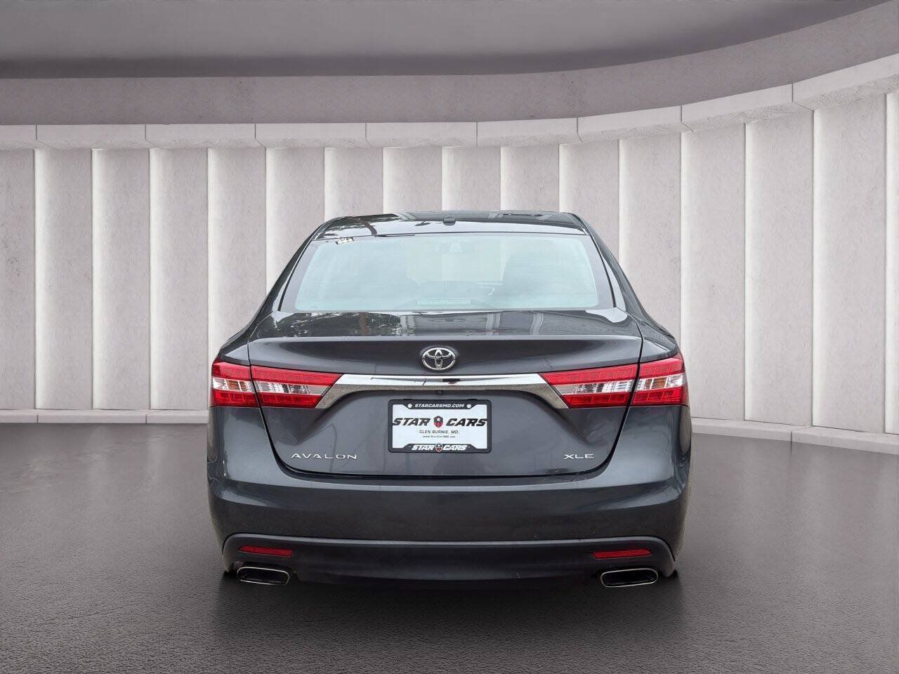 Used 2013 Toyota Avalon XLE Touring FWD image 4