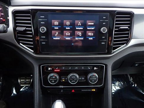 Used 2020 Volkswagen Atlas Cross Sport SEL Premium R-Line image 20